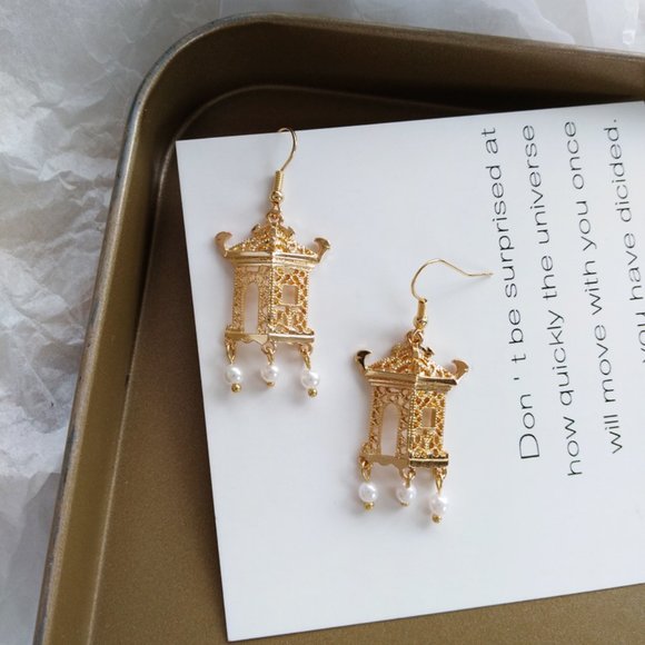 💕Last One Asian Architecture Pearl Earrings - Picture 3 of 5